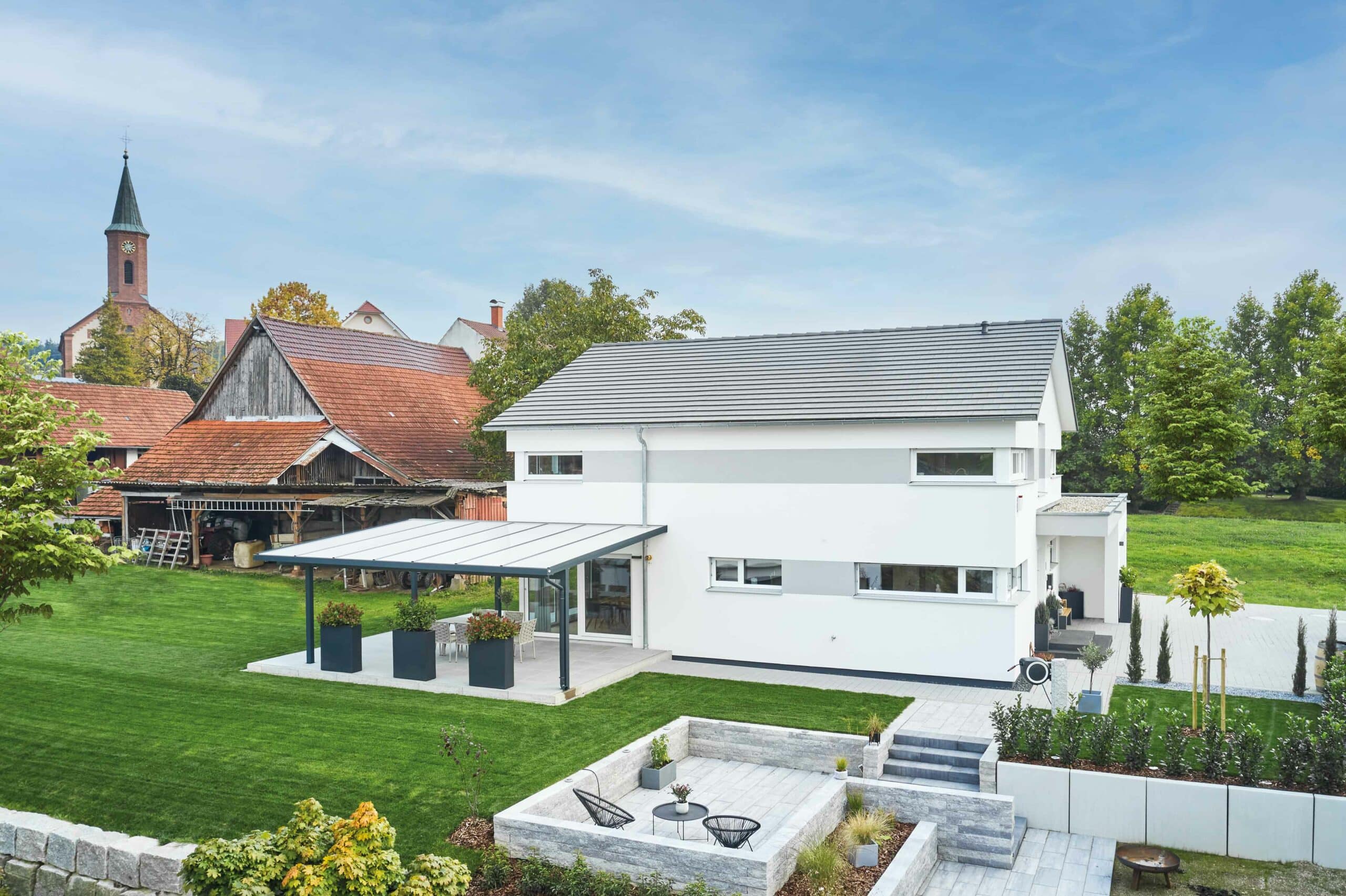 Fertighaus-Satteldach-Haus-Wiegele-Außenansicht Außenansicht Satteldach Haus Wiegele von Fertighaus WEISS
